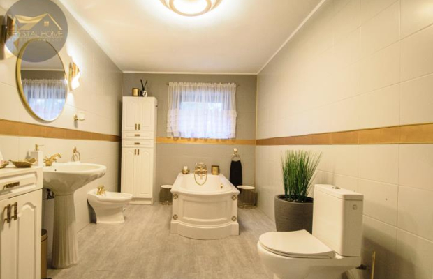 PIĘKNY DOM POD SAMYM LASEM Z WIDOKIEM NA GÓRY