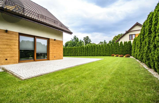 KOMFORTOWY I ELEGANCKI DOM CZEKA WŁAŚNIE NA CIEBIE