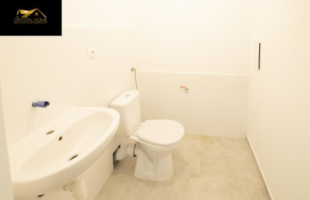 Lokal z witrynami 87m2 przy centrum
