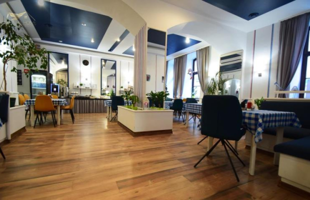 Restauracja w centrum miasta + sala balowa