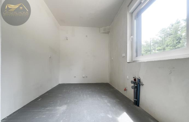 100m2 / ogródek / nowy budynek
