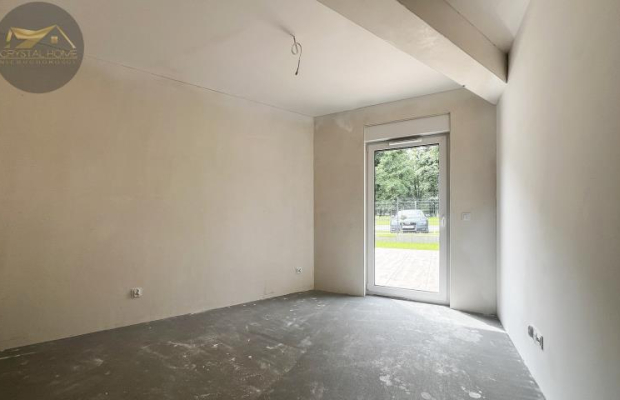 100m2 / ogródek / nowy budynek