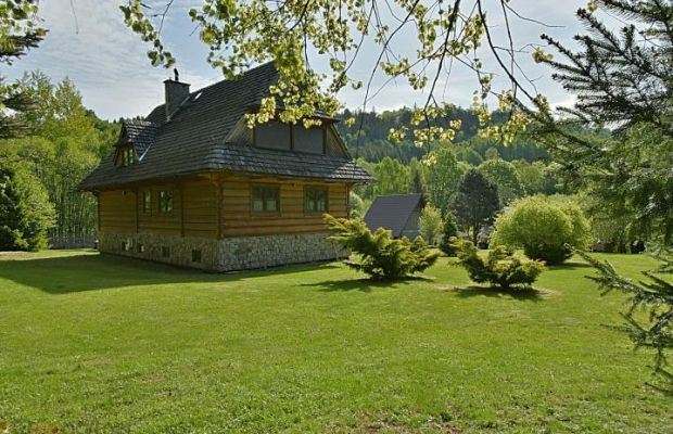 Piękny dom z bali przy lesie, w górach, dz.5799 m2