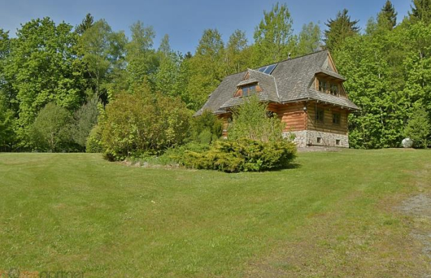 Piękny dom z bali przy lesie, w górach, dz.5799 m2