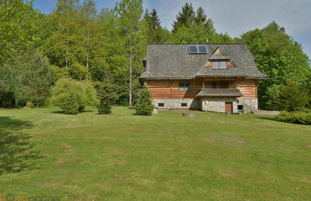 Piękny dom z bali przy lesie, w górach, dz.5799 m2