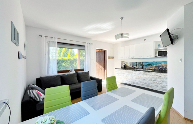 Apartamenty, domki nad morzem - Sarbinowo. Wśród zieleni dla dzieci