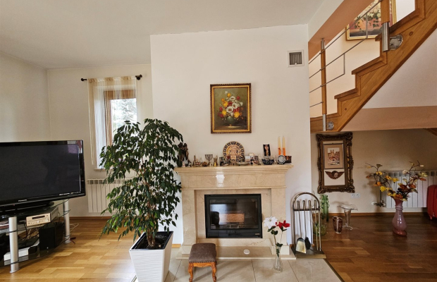 Dom wolnostojący z dużą działką – Bęczarka, 260m²