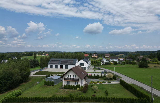 Dom wolnostojący z dużą działką Głogoczów.