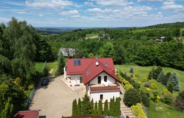 Zadbany dom w Bęczarce o pow. 200m².
