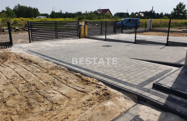 Dom w zabudowie bliźniaczej, st. deweloperski