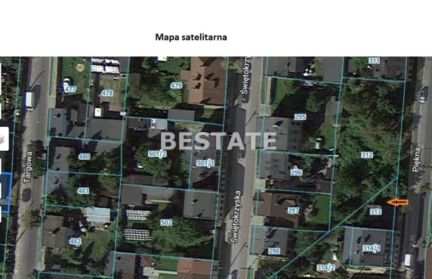 Mały dom w centrum miasta