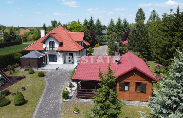 2 domy, bud gosp, garaże, działka 1,3 ha,staw 