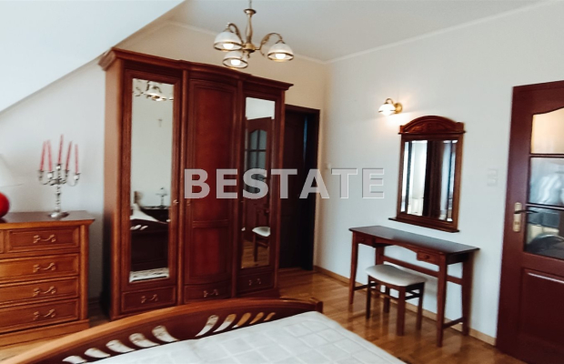2 domy, bud gosp, garaże, działka 1,3 ha,staw 