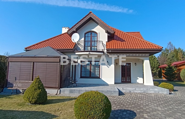 2 domy, bud gosp, garaże, działka 1,3 ha,staw 