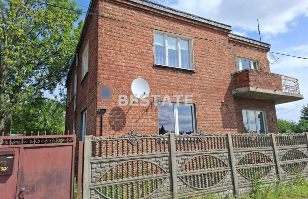 Budynek 4 lokalowy idealny pod działalność