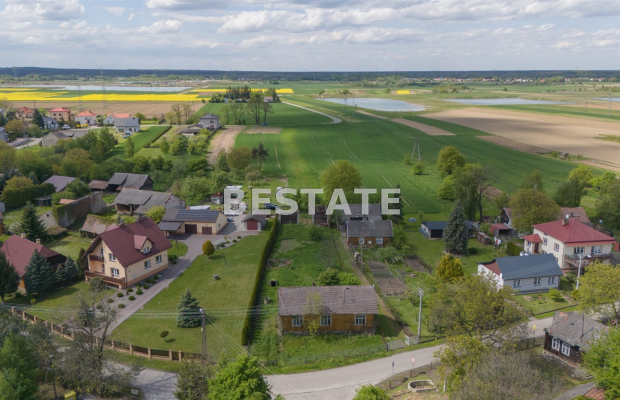 Tylko u nas! 
 
Przedmiotem sprzedaży jest dom wolnostojący, położony w  Mikołajowicach  o powierzchni użytkowej około 70 m2. 
