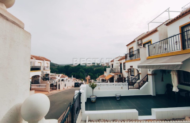Bungalow 64 m.kw, obrzeża Alicante 