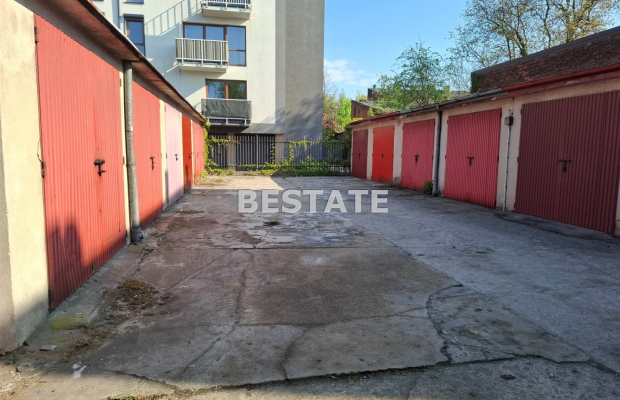 Garaż 19 m.kw w centrum miasta 