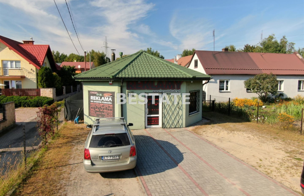 Do sprzedania pawilon handlowo-usługowy położony w Tarnowie, przy ulicy Orkana, o powierzchni 60 m2. W chwili obecnej funkcjonu