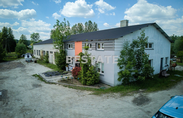 Budynek z magazynem ok. 500m2 w Tuchowie