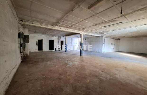 Magazyn, stolarnia w centrum miasta