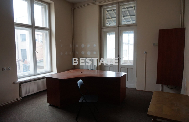Lokal biurowy 100 m2 w centrum miasta
