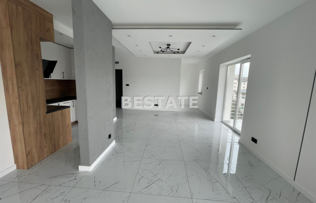 Przestronny apartament z dwoma balkonami, Bugaj