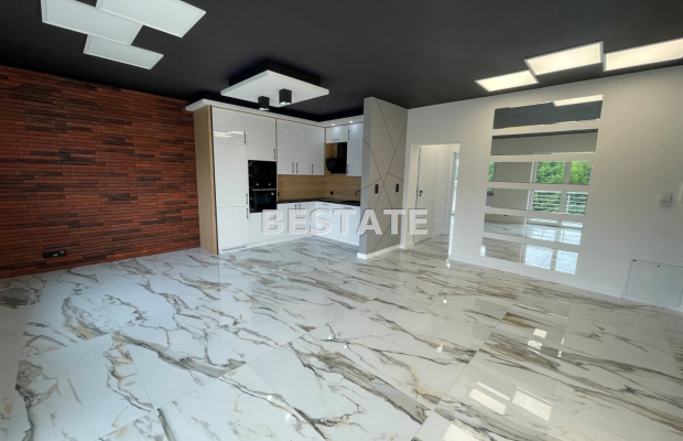 M-3 z dwoma balkonami, apartament