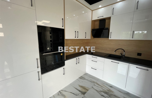 M-3 z dwoma balkonami, apartament