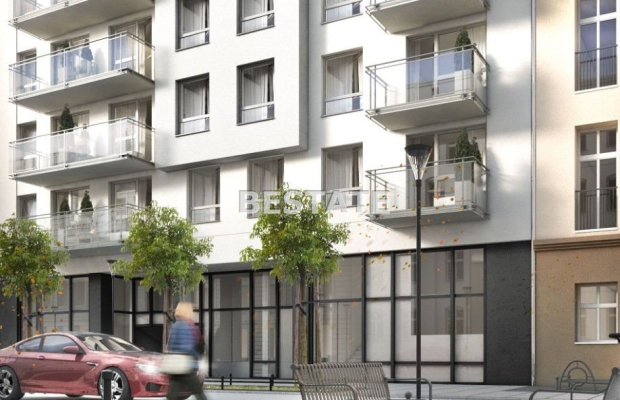 M-4 w centrum Łodzi, balkon, miejse postojowe