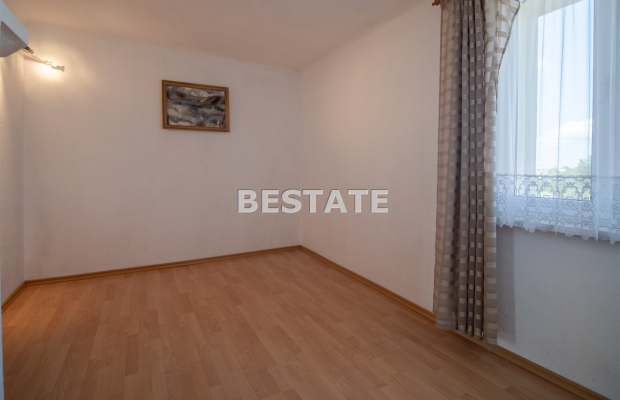 Przestronne mieszkanie położone w samym sercu Tarnowa - idealne pod inwestycję lub dla młodej rodziny! 
Oferta na wyłączność bi