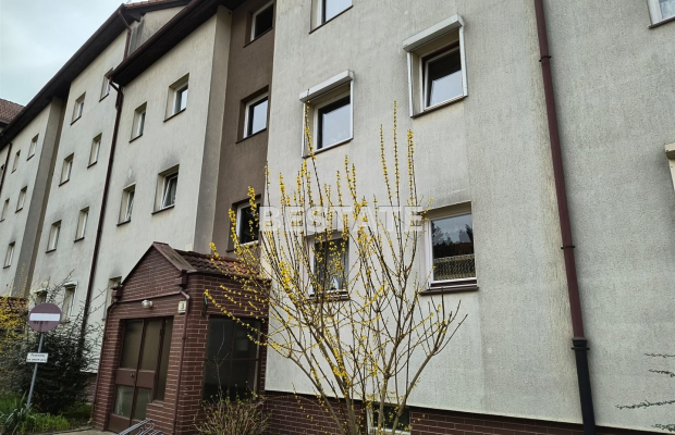 Kawalerka 35 m.kw. z piwnicą na Krzykach