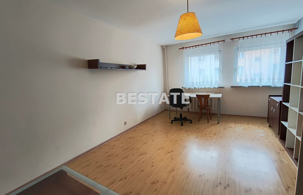 Kawalerka 35 m.kw. z piwnicą na Krzykach