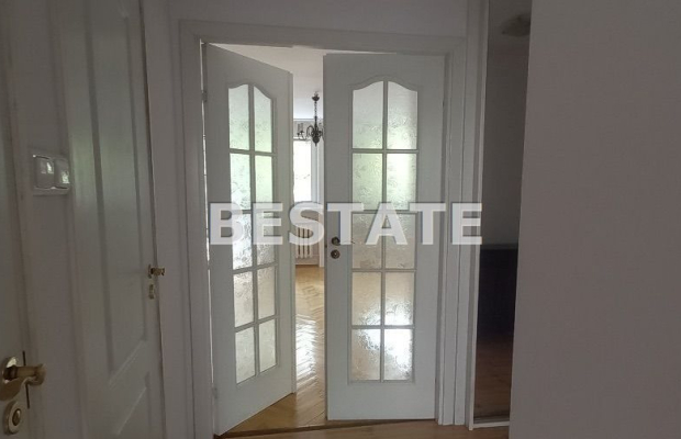 56m2, możliwe 3 pokoje,piwnica, Legnicka/Popowicka