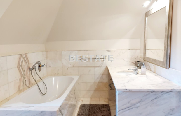 2 pokoje,82m2 w prestiżowej willi, ogród, basen