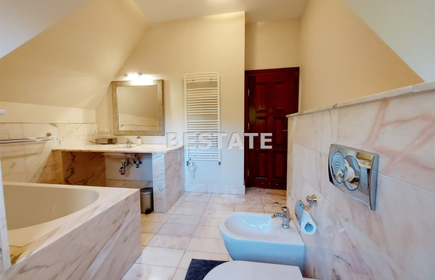 2 pokoje,82m2 w prestiżowej willi, ogród, basen