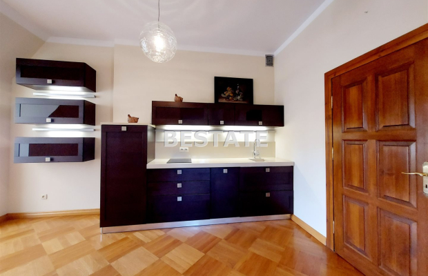 2 pokoje,82m2 w prestiżowej willi, ogród, basen