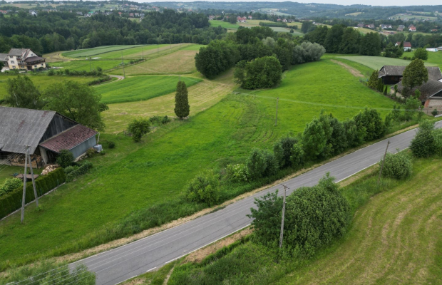 Działka mieszkaniowo-usługowa 9386 m², Wolica.