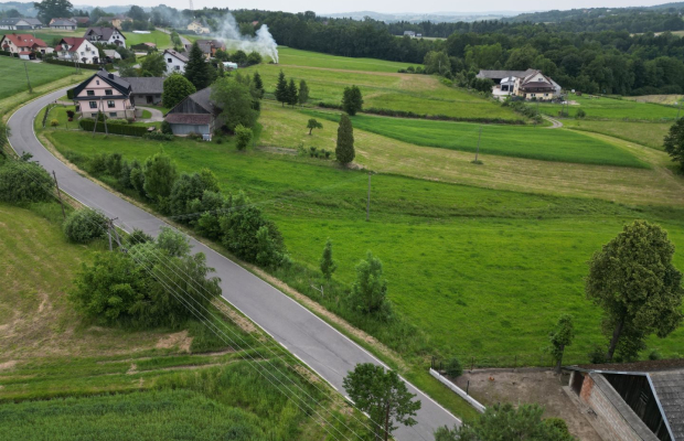 Działka mieszkaniowo-usługowa 9386 m², Wolica.