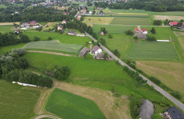 Działka mieszkaniowo-usługowa 9386 m², Wolica.