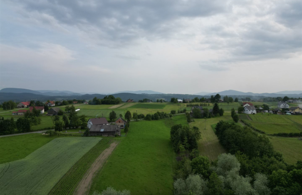 Działka mieszkaniowo-usługowa 9386 m², Wolica.