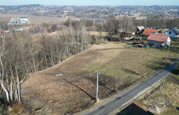 Działka budowlana 8 arów w spokojnym miejscu.