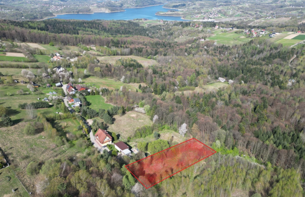 Duża działka w otoczeniu lasu, 3,5 km od jeziora