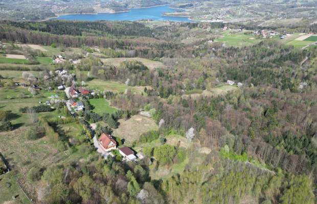 Duża działka w otoczeniu lasu, 3,5 km od jeziora