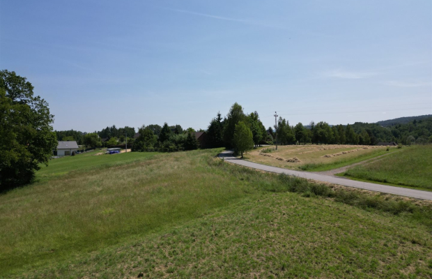 10 arowa działka 14 km od granic Krakowa