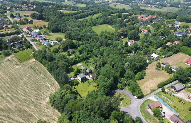Do sprzedania duża działka z mieszkaniowo-usługowa