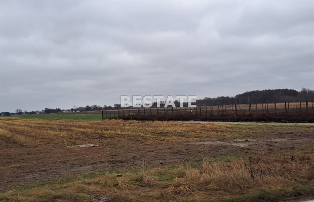 Działka na obrzeżach miasta