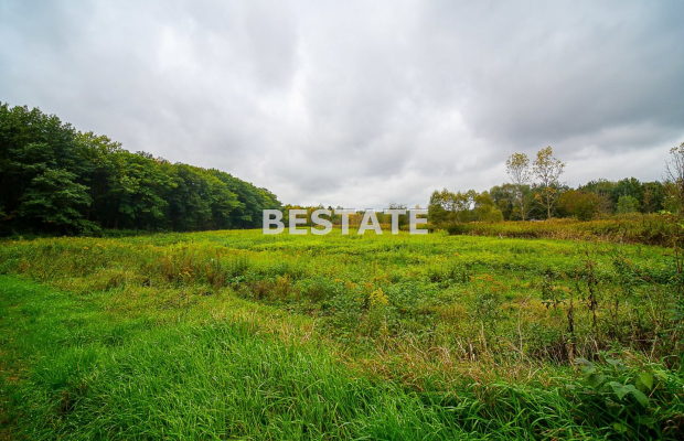 Oferujemy do sprzedaży działki  w Tarnowie, w dzielnicy Krzyż:  
  
- 8,97 ar - 170430 PLN -  wymiary: 21,5m x 42m - kształt pr
