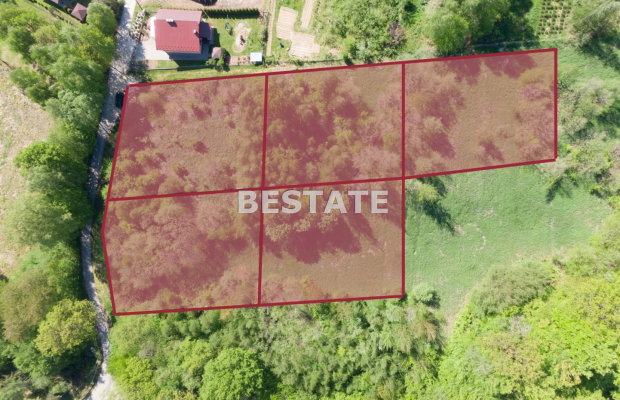 Do sprzedania działka budowlana w pierwszej lini zabudowy o powierzchni  12,52  ary, sytuowana w miejscowości Pleśna. 
Parcela 
