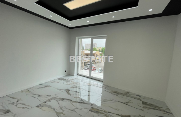 M-3 z dwoma balkonami, apartament